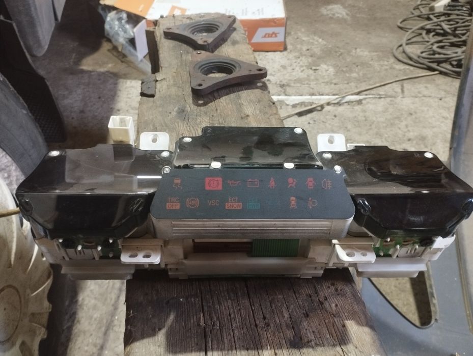 Щиток приборов на лексус