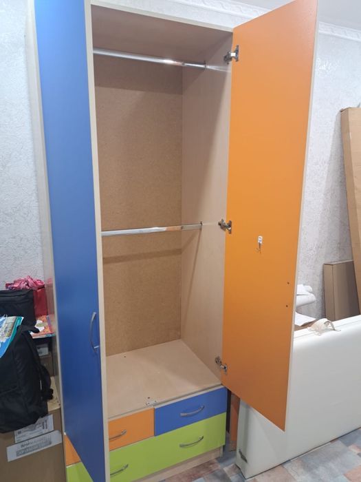 Продам кровать и шкаф