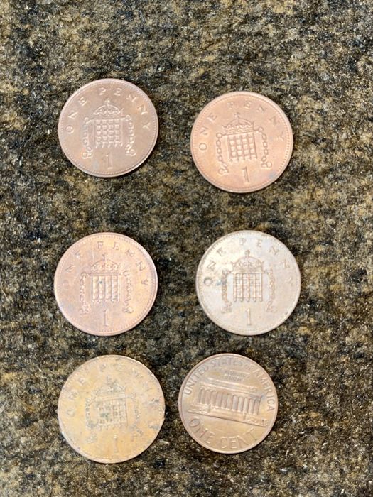 Vând monede vechi de colecție