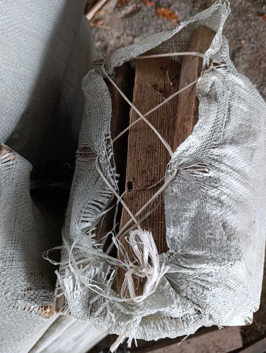 Дрова, дрова, дрова, дрова.