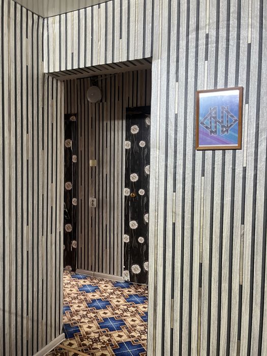 Продам квартиру в трехэтажном доме