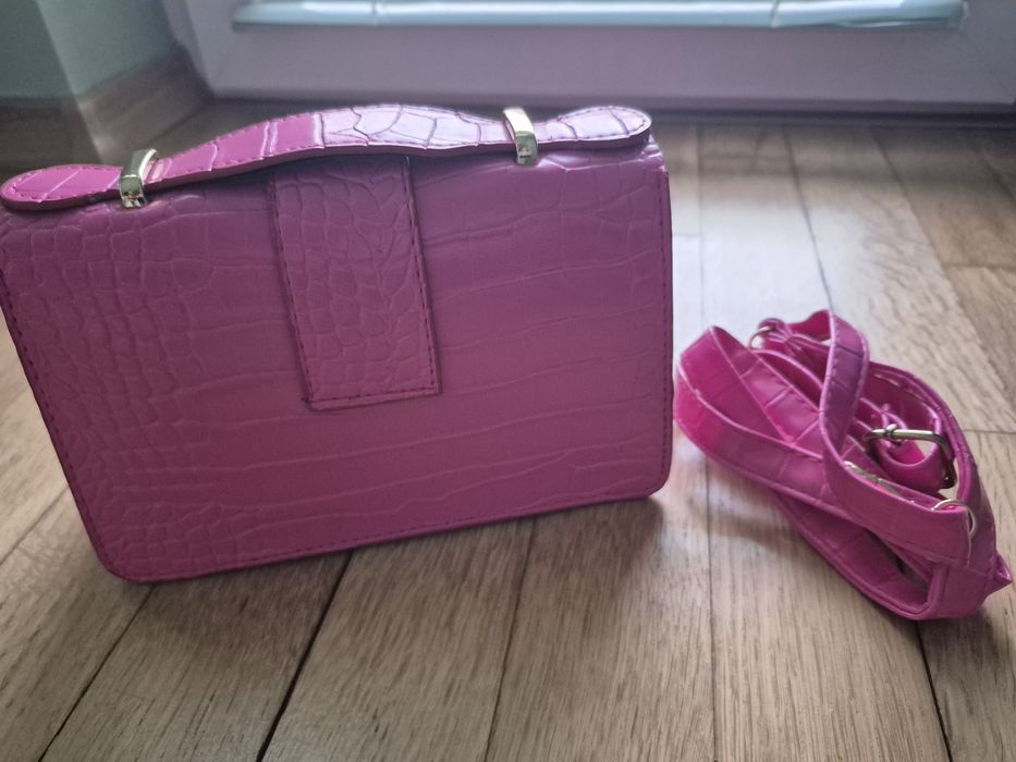 Малки чантички и ранички