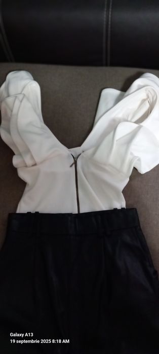 Fusta și cămașă Zara