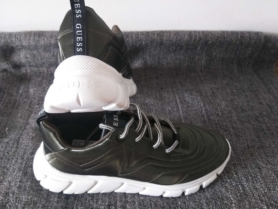 GUESS WOMEN'S SNEAKERS - FL7CHILEL12 - страхотни дамски кецове р-р 41,