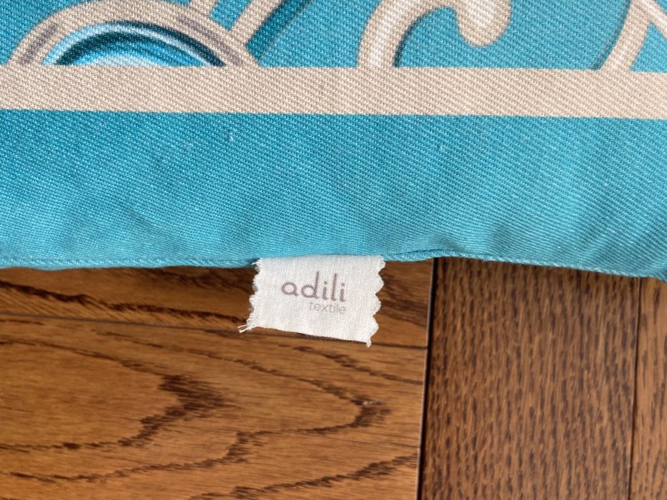 Корпе Adili с наполнителем