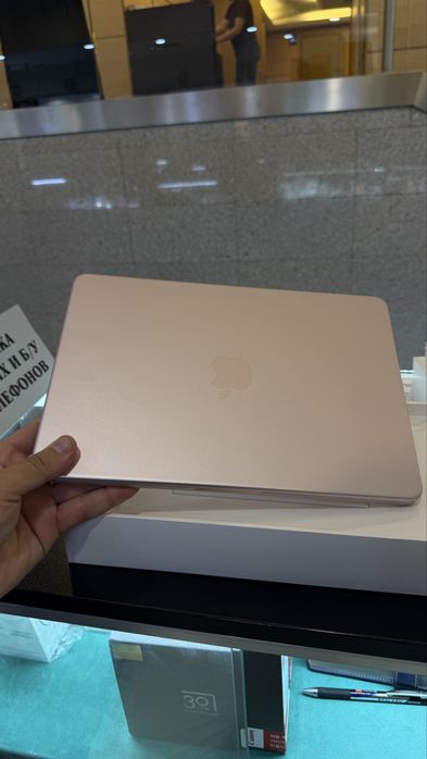 MakBook Neo 8/256 gb pink