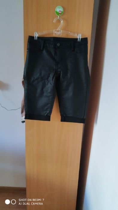 pantaloni scurti negri