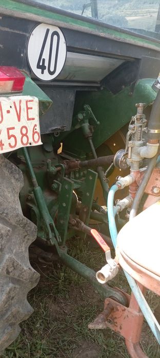 Vând tractor John Deere 1630 cu frontal
