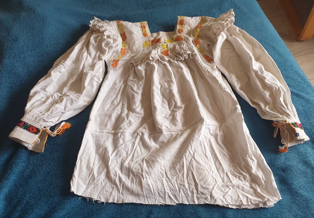 camasa traditionala Maramures, veche 70 ani, fete XS,S, de colectie
