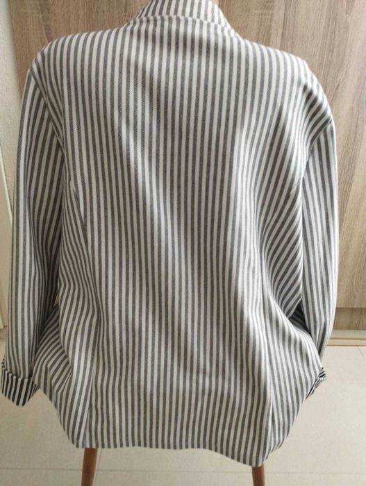 Дамско сако 15 лв.