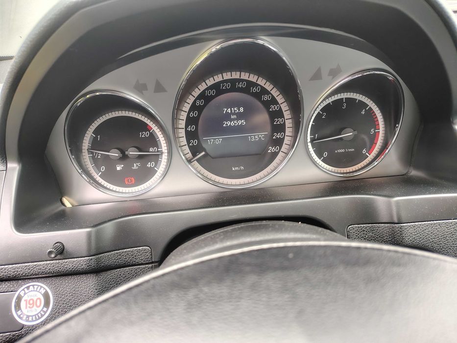 Vand Mercedes Benz C200 din 2009
