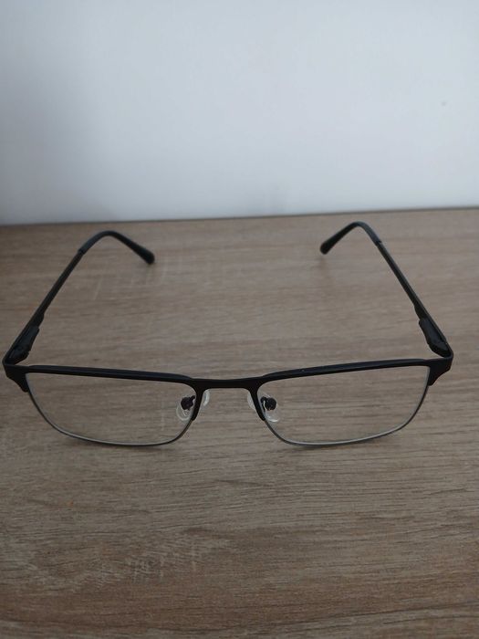 Продавам нови очила