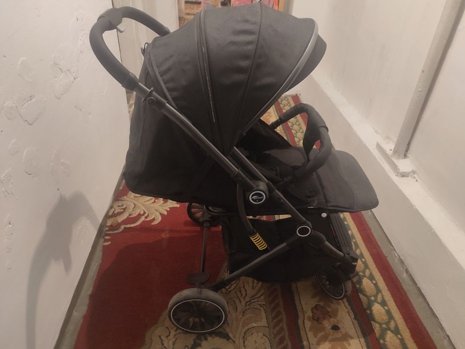 Каляска Пачти новый