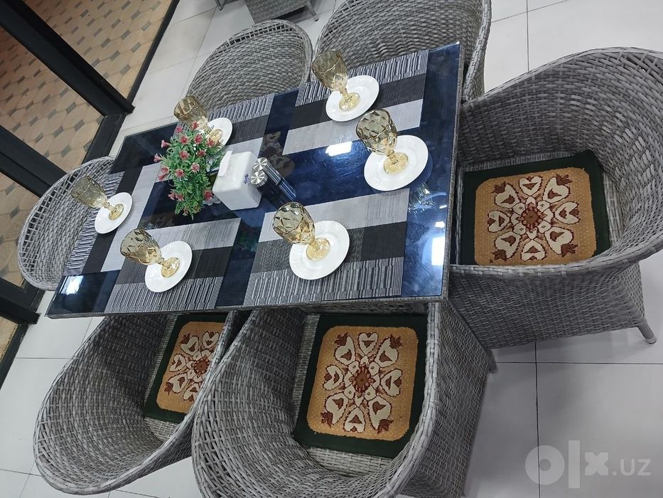 Стол стул сотилади