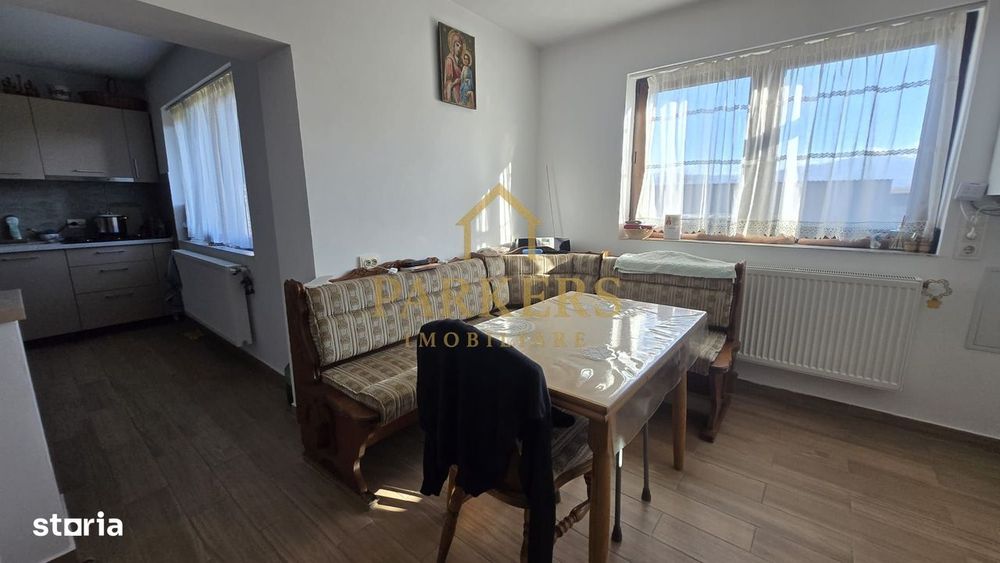 Casă renovată 150 mp utili + 1000 mp teren, priveliște spre Munte