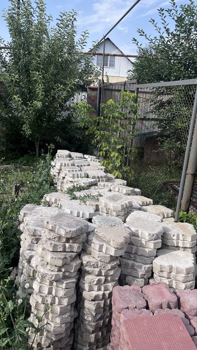 Продаю брусчатки срочно