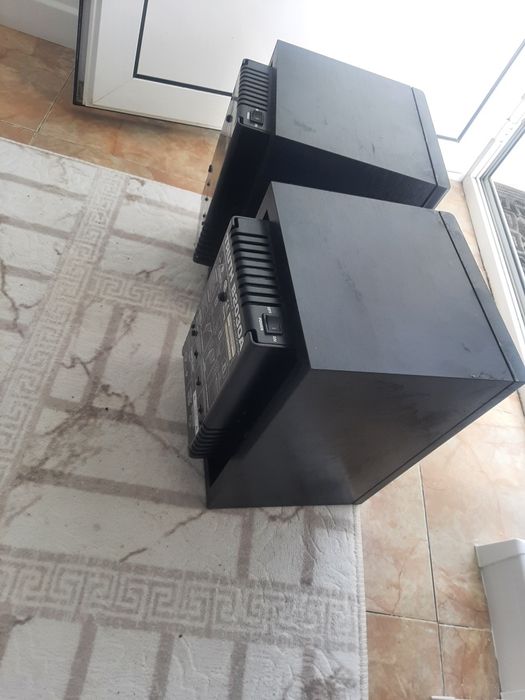 Активни колони behringer