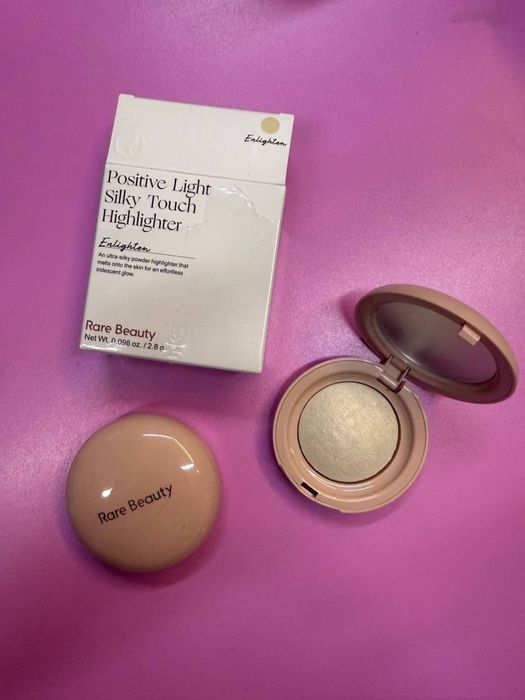 Хайлайтър  Rare Beauty