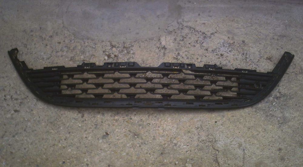 Grila din bara Opel Astra J facelift 150 lei