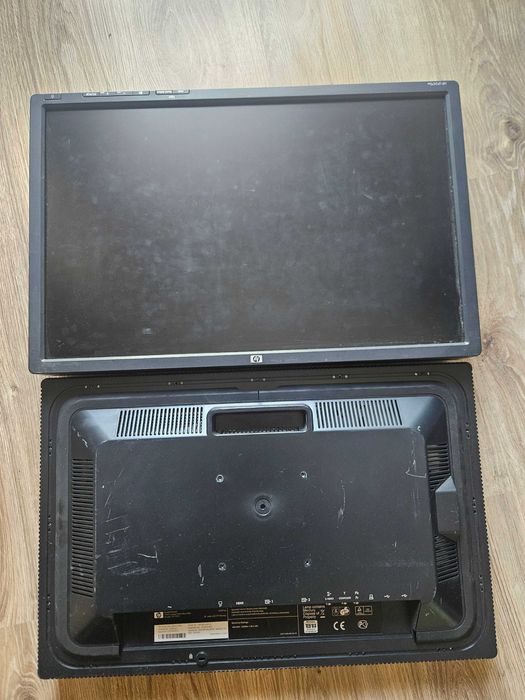 Продавам HP LP2475w 24" професионални монитори