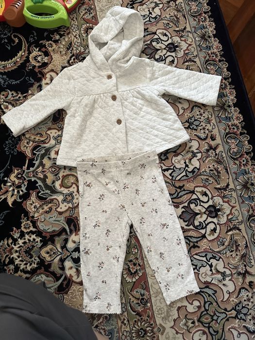 Костюмчик от Carters