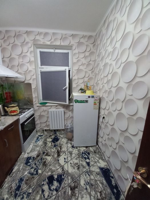 3 xonali Kvartira sotiladi