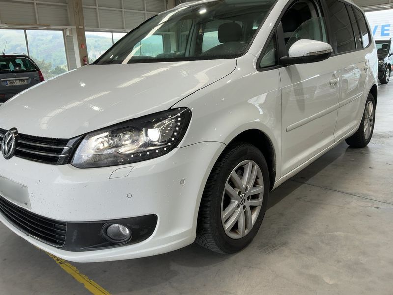 Volkswagen Touran 2.0 TDI Advance 2014