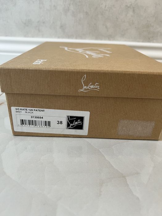 Christian Louboutin "So Kate"