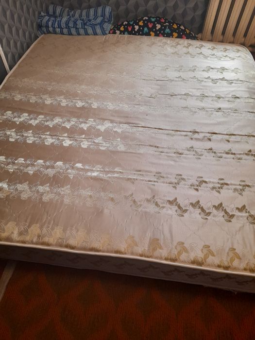 Кровать двухспальная