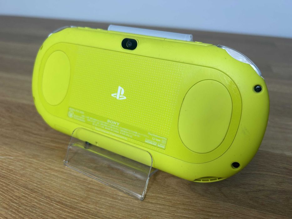 PS Vita Slim modată — cadou perfect, jocuri incluse | Japonia