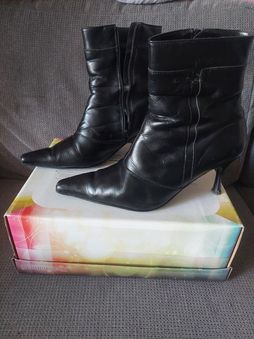 Ghete damă , mărimea 40