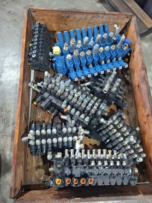 Distribuitoare jcb Hidraulice