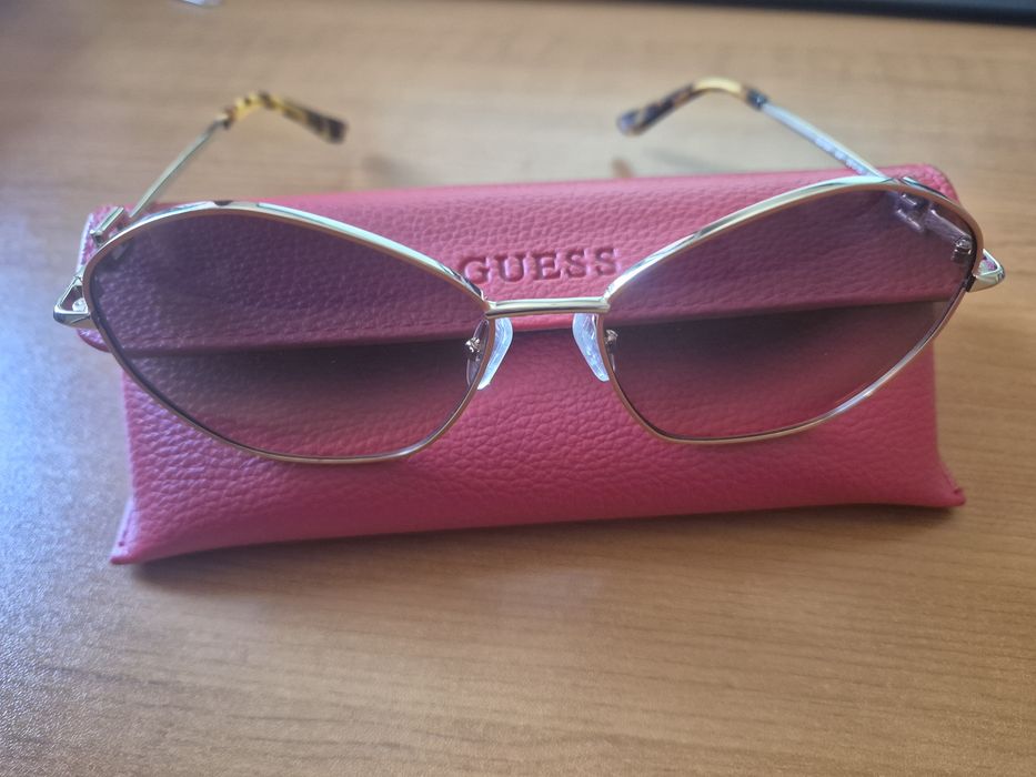 Дамски слънчеви очила Guess