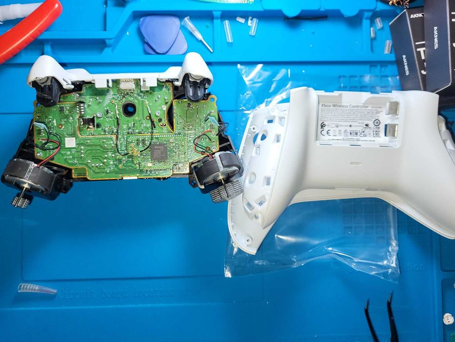 Reparatii Controller Maneta PS5, Xbox - Eliminare definitiva Stick-Drift cu TMR (magnetic)