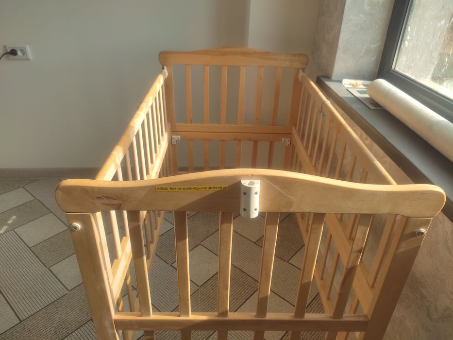 Детская кроватка