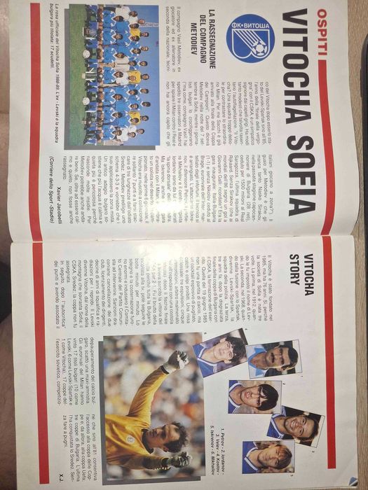 ОРИГИНАЛ! Уникално колекционерско футболно списание от 1988 г.  AC MILAN – ВИТОША / ЛЕВСКИ