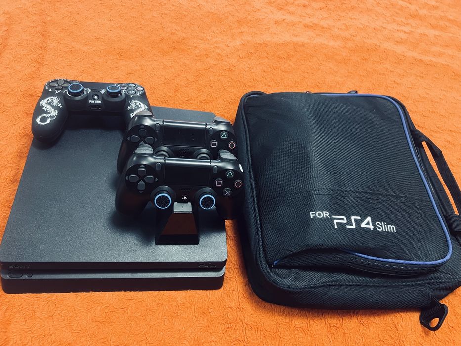 Продам PS 4 slim