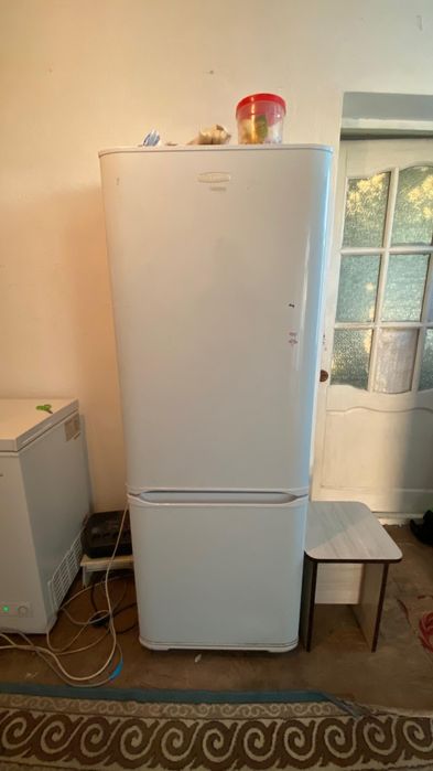 Срочно продаю холодильник