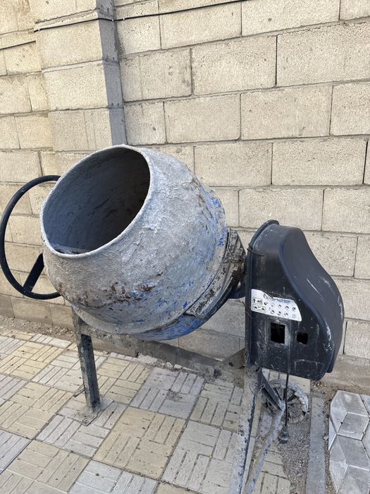 Продам бетономешалку