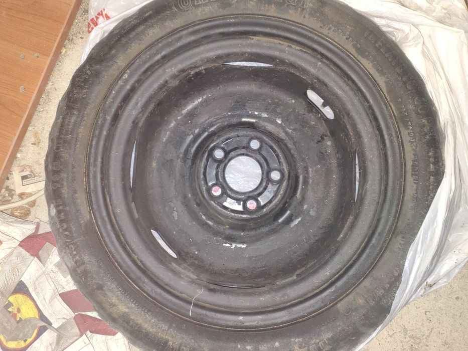 Резервна гума - патерица