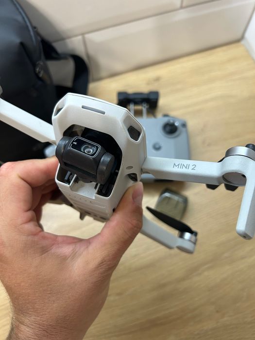 DJI Mini 2 4K дрон + RC-N1 дистанционно + батерия + DJI раница