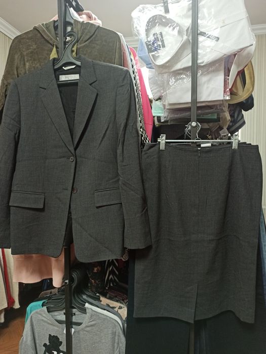 Классический костюм MaxMara