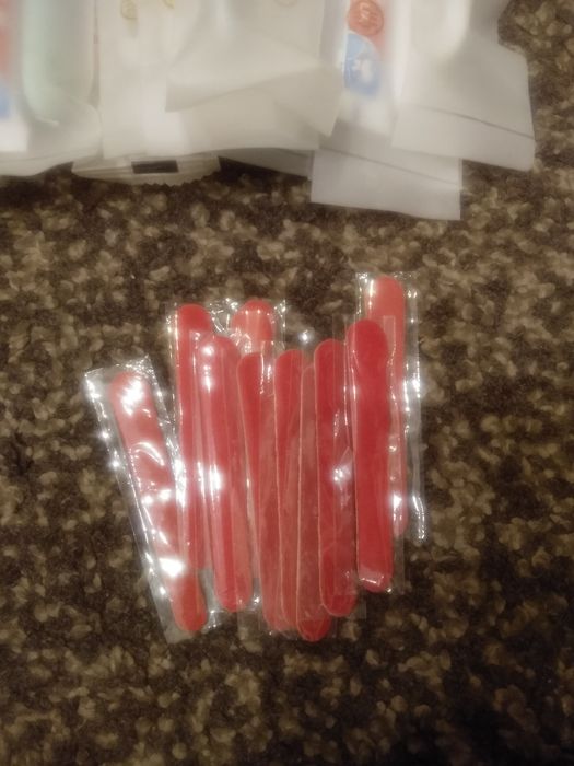 Расчески,наборы для бритья.