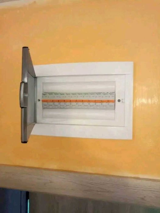 Електротехник по домовете