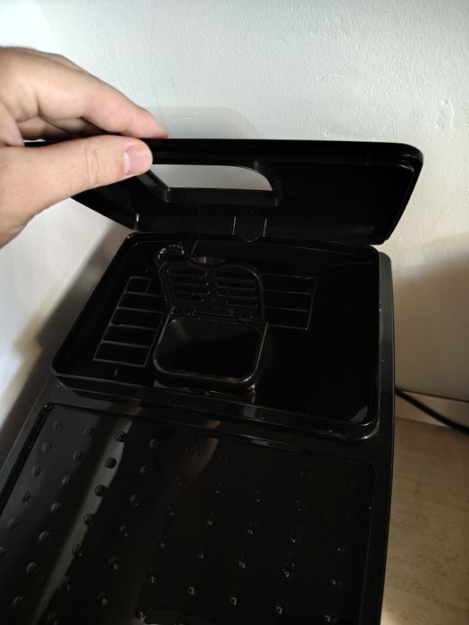 Espressor  automat DeLonghi Magnifica S , 1450W, 15bari, in garantie