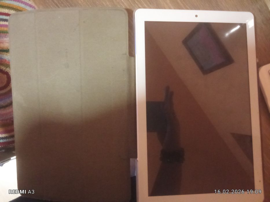 Tableta youtopt cu tastatura