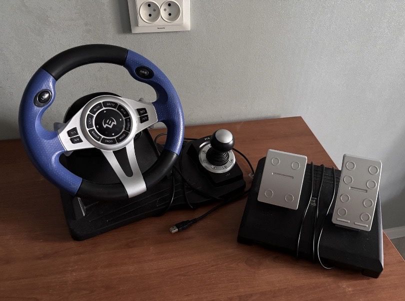 Продам руль sven gs w600