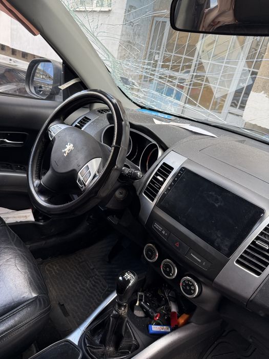 Пежо 4007 на части.