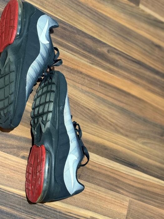 Nike  Air Max Invigor 38,5