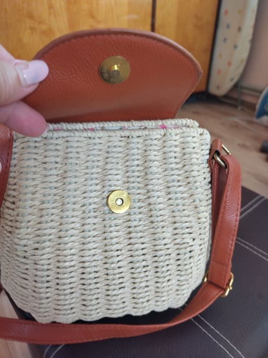 Дамска чанта- Нова!!